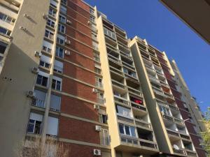 Apartment Split 12843a