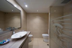 Junior Suite with Swimming Pool View  room in MS Aguamarina Suites
