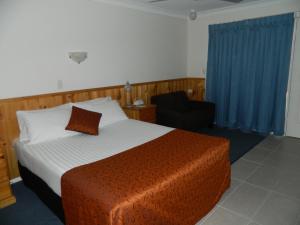 Twin Towns Motel