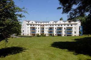 Appart'hotels Residence Hotel Les Ducs De Chevreuse Hebergement, Repas & PDJ : photos des chambres