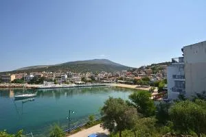 To Pithari - Skala Marion