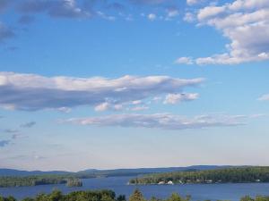 Quadruple Room with Lake View room in Grand View Motel and Cottages