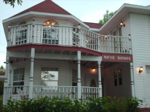 Dove House Bed & Breakfast Harbourside