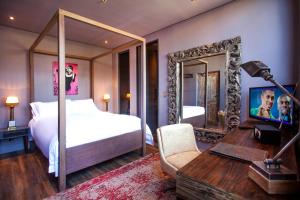 Deluxe Double Room with Balcony room in The Grey Hotel