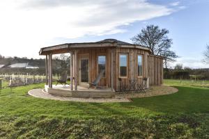 Nether Farm Roundhouses - Henmore Water & Sturston Winds with hot tubs - Bradley Wood no hot tub