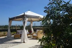 Masseria Centro Colonico B&B - 乌真托