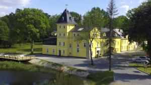 3 hvězdičkový hotel Pałac Lucja Zakrzów Polsko