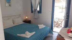 Artemis Rooms Folegandros Greece