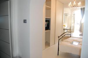 Studio apartment for 2 adults and 1 child