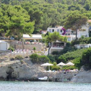 Rosys Little Village Agistri Greece