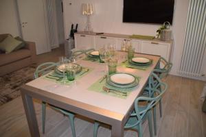 Verona White Lodge