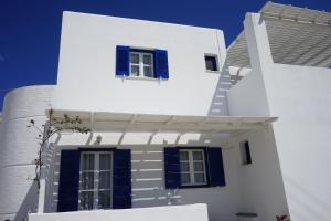 Nicos Studios & Apartments Paros Greece