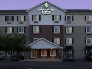WoodSpring Suites Kansas City Liberty