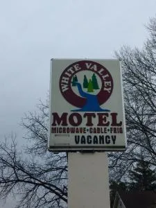 White Valley Motel - 威诺纳