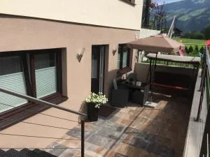 Apart Jakob - 施文道