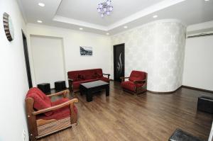 Elegant Modern Apartment