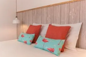 Mare Cheia ( High Tide) Beach and Surf Apartments -1st - 孔索拉桑