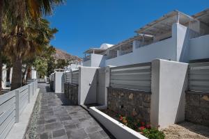 Meltemi Excelsior Suites Santorini Greece