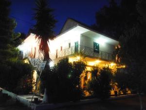 Synodinos Studios Kefalloniá Greece