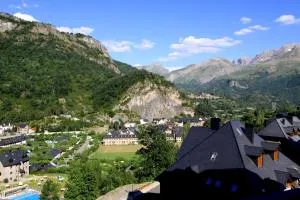 Charming Escarrilla - Лануса