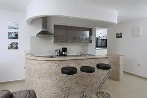 Apartments Intiv - 马林斯卡