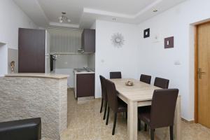 Apartments Intiv 