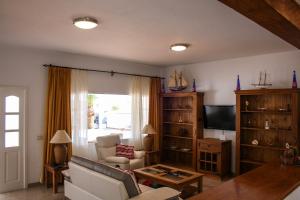 VILLA MANUELA by Buenavilla