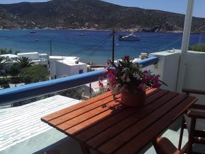 Agnanti Apartments Sifnos Greece