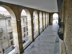 Superior Apartment room in Luxury Arquillos Vitoria