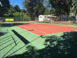 Campings Camping Les Chenes Verts : photos des chambres