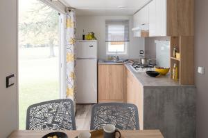 Campings Camping Les Chenes Verts : photos des chambres