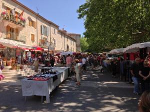 Maisons de vacances Holiday Home in Les Vans : photos des chambres
