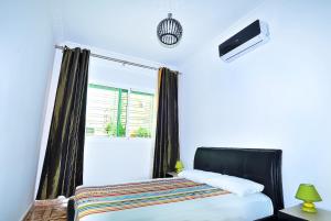 Appartement 2 chambres tout confort, Plage de SAÏDIA à 700m, CLIM, WIFI, parking gratuit