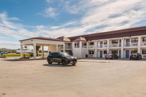 Motel 6-San Marcos, TX - North