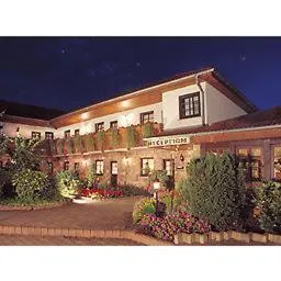 瓦德高缇娜酒店 - 梅尔齐希