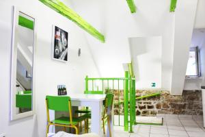 Croparadise Lime Green Apartment