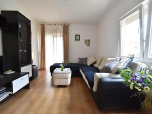 Modern Apartment in Knin with Garden