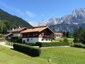 Pansion Haus Karl's Ruh Ehrwald Austria