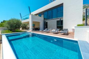 Villa Lu sea view-gym-sauna-hot tub,pool