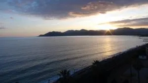 德拉马尔城堡公寓 - 戛纳拉博卡