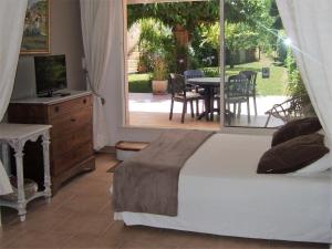 Maisons d'hotes AU VALLON ROUGE (Studio) : photos des chambres