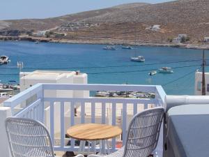 AMOsuites & Spa Folegandros Greece