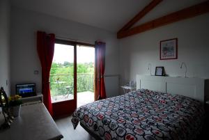 Maisons de vacances Maison d'Hotes des 2 Chenes : Chambre Double Confort avec Balcon