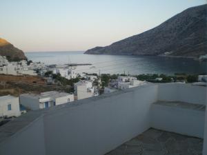 Froudi Rooms Sifnos Greece