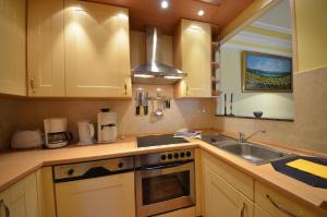 Ferienhaus-Strandhafer-in-Gross-Zicker-Halbinsel-Moenchgut