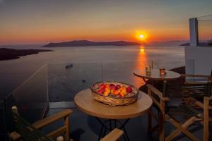 Aperto Suites - Adults Only Santorini Greece