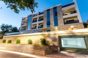4 star Апартамент Athos apartments Херцег-Нови Черногория