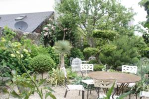 B&B / Chambres d'hotes Logis Saint-Leonard : photos des chambres