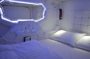 Hotel Capsule hotel Zodiac Vladivostok Russia