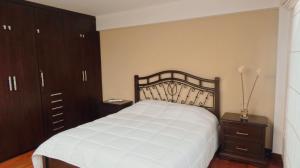 Minimalist Department